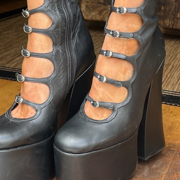 Marc Jacob’s platform boots heaven collection - Picture 5 of 10